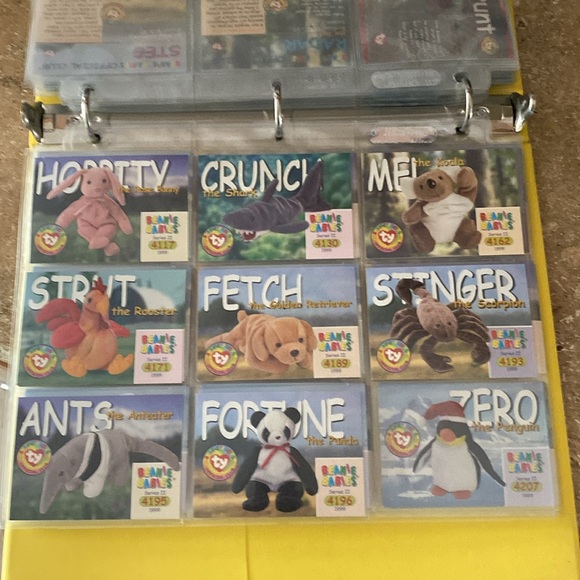 Beanie Baby 1998 official collector’s binder with cards. - Picture 9 of 13